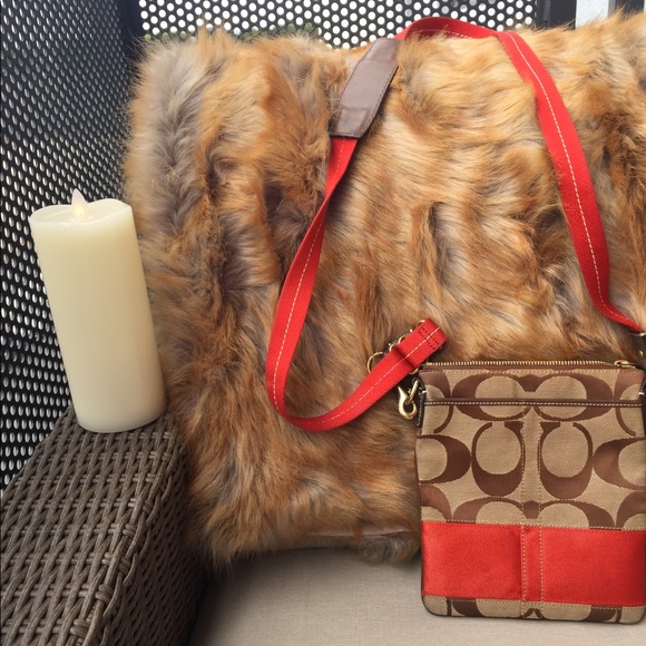 Coach Handbags - Coach Crossbody